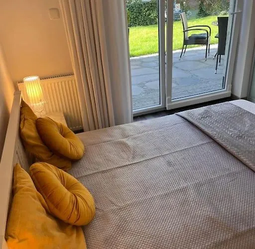 Stella Baltic Z Ogrodkiem Apartment *